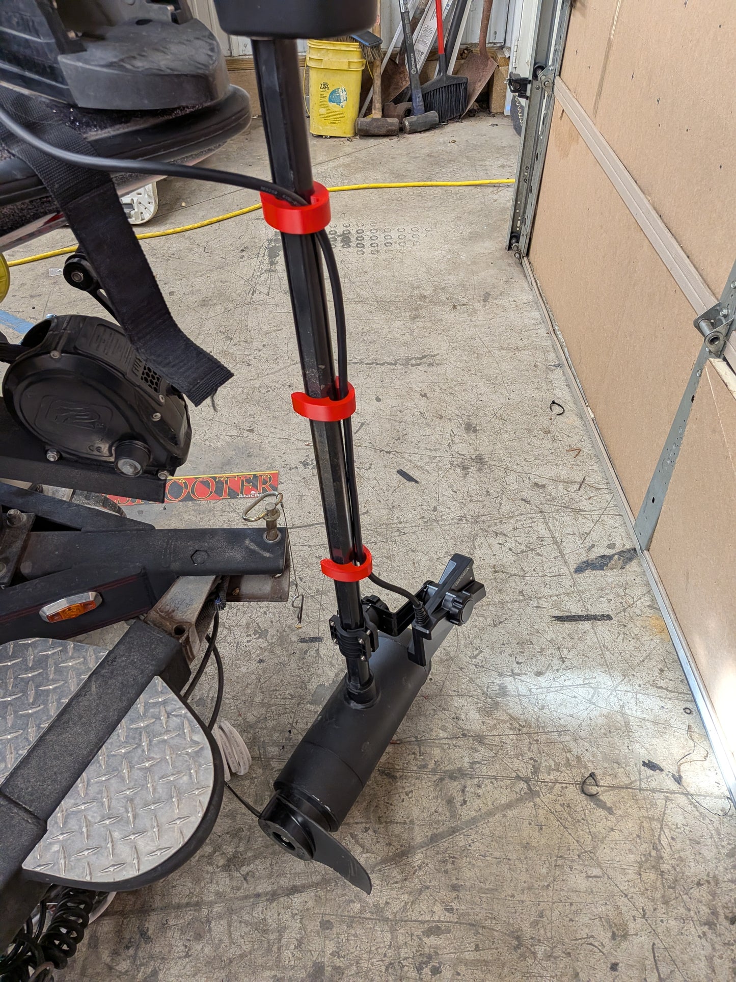 Trolling motor electronic cable management system in red color for ultrex